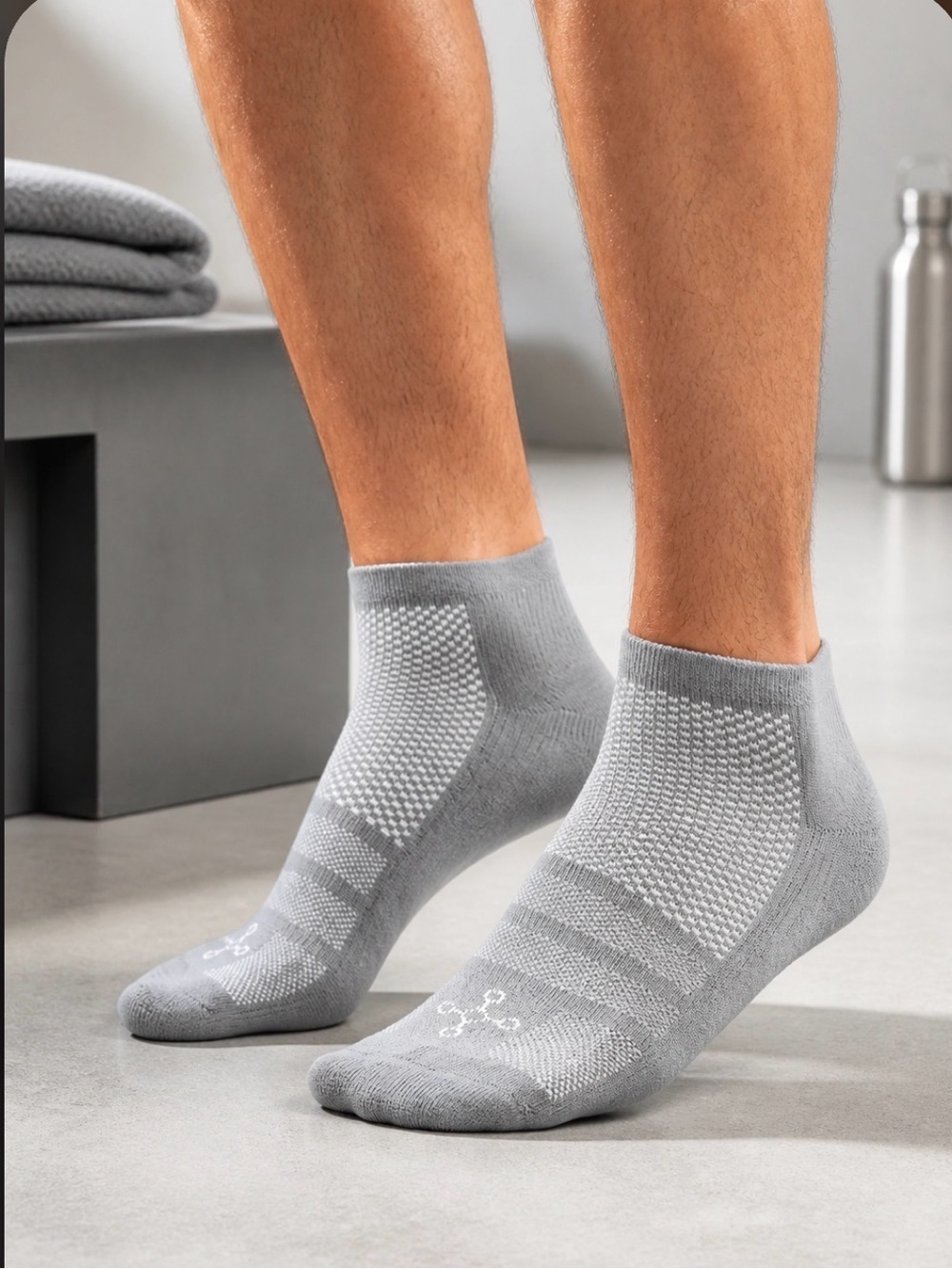 NWOT Tommie Copper Men’s Gray Ankle Compression Socks - 2 Pair - Size Large